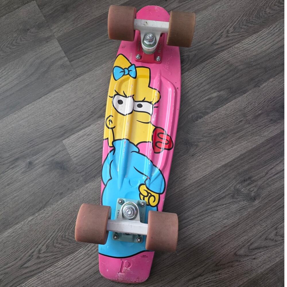 Penny 22" Skateboard Complete Simpsons Maggie in fair condition